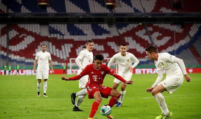  拜仁慕尼黑客场轻取奥格斯堡，德甲班霸展现统治力